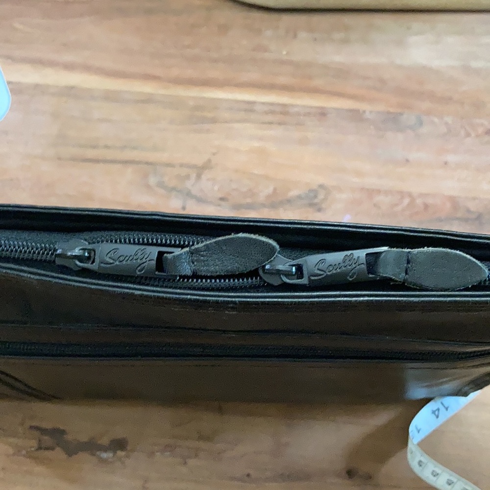 SCULLY LEATHER CASE - Picture 4 of 11